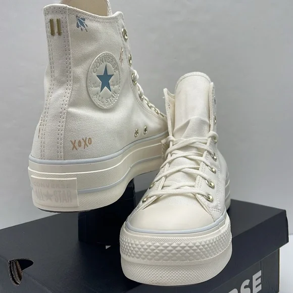 Converse WMNS High-Top Platform Sneakers
CTAS LIFT HI VINTAGE WHITE/COCOON BLUE - Picture 8 of 16